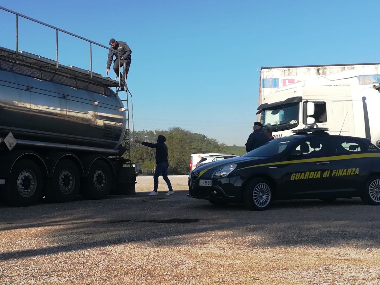 gli uomini della Guardia di Finanza di Frosinone